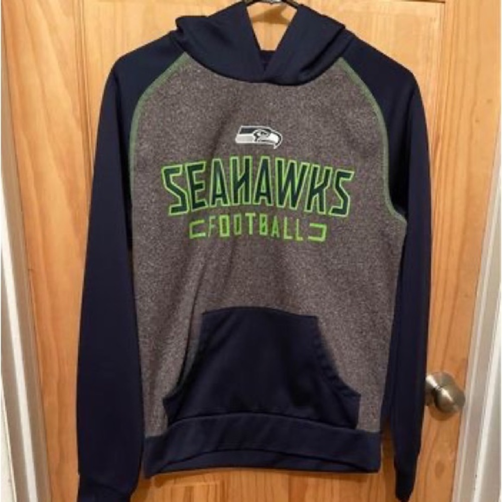 Like New, Men’s Size Small Fanatics NFL Seahawks Hoodie